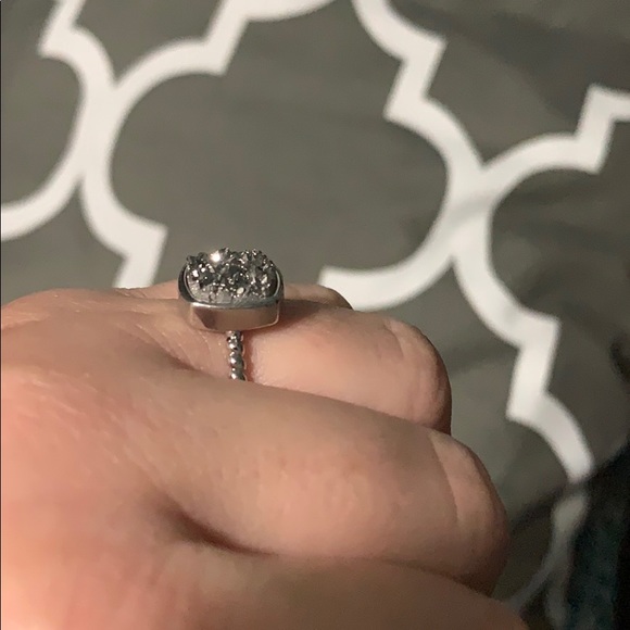 Never used ring - Picture 2 of 6